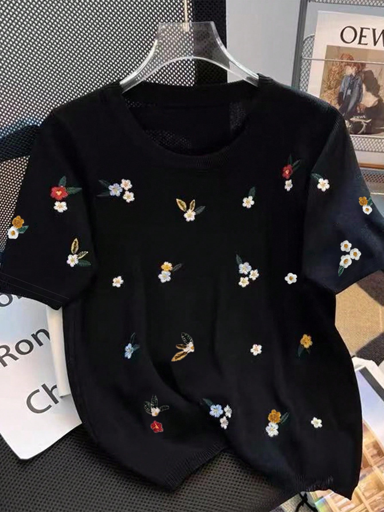 Women's Summer Floral Embroidery Round Neck T-Shirt